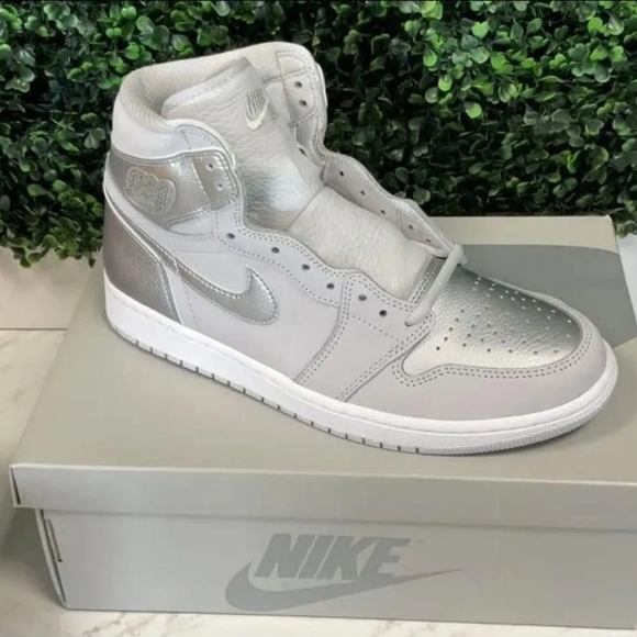 *** 12 PAIRS JORDAN 1S *** - Picture 11 of 12